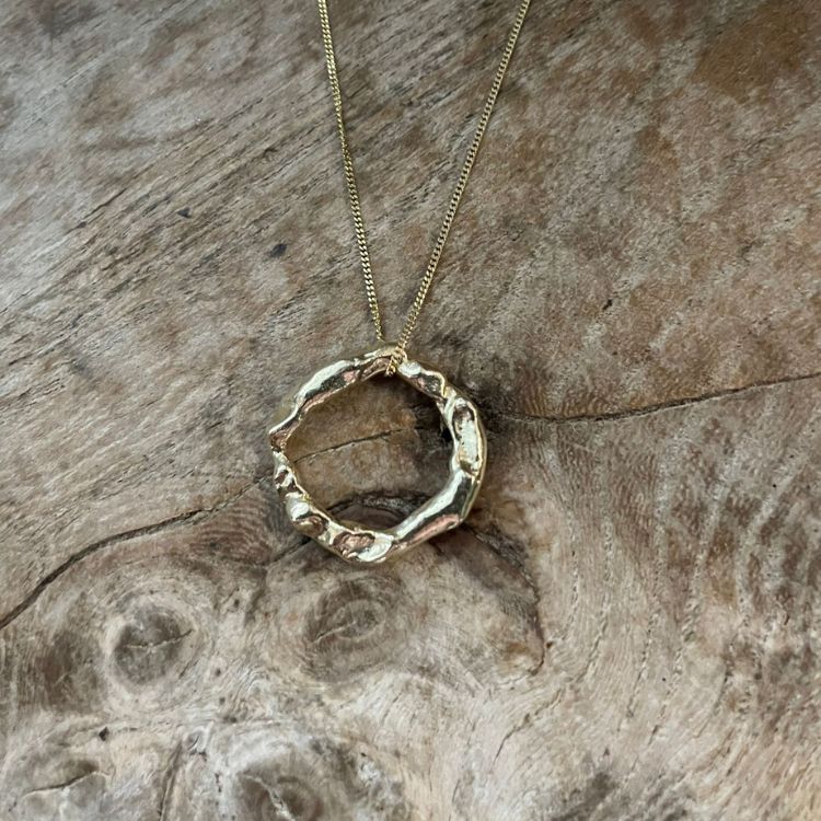 18ct Gold Halo Pendant - Medium - Samuel Perry
