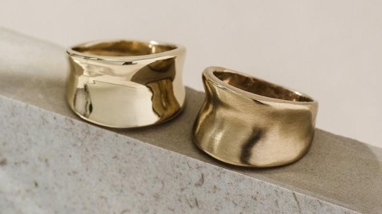 18ct Yellow Gold Saddle Ring - Samuel Perry