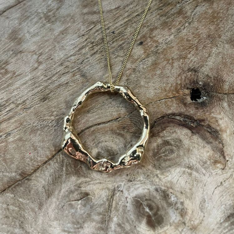 9ct Yellow Gold Molten Halo Necklace - Small - Samuel Perry