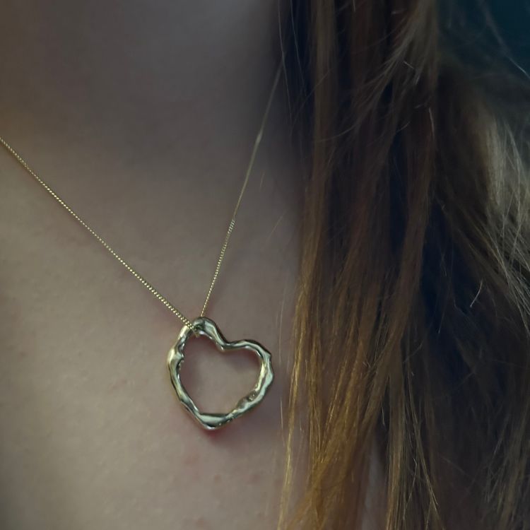 9ct Yellow Gold Molten Heart Necklace - Large - Samuel Perry