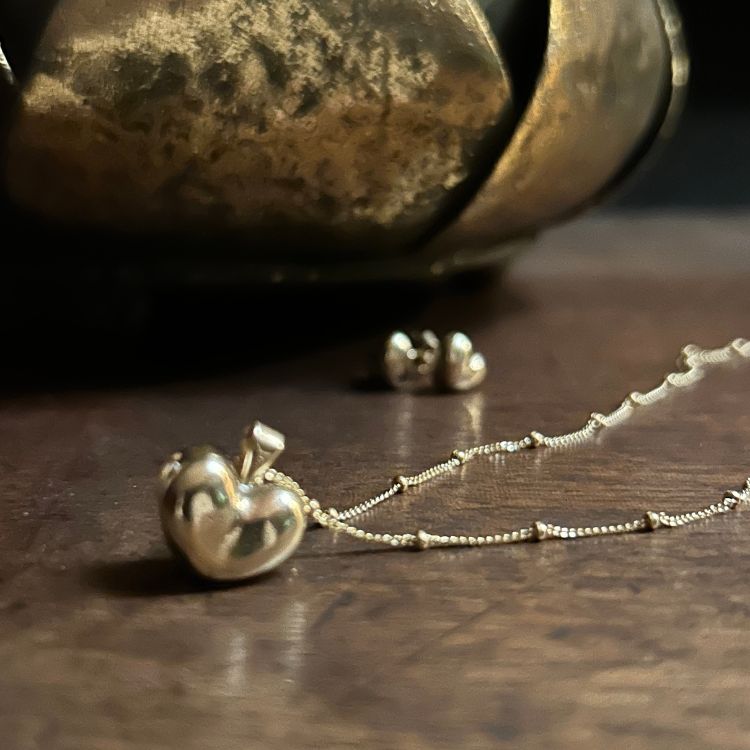 9ct Yellow Gold Puffy Heart pendant and 9ct satellite chain. - Samuel Perry