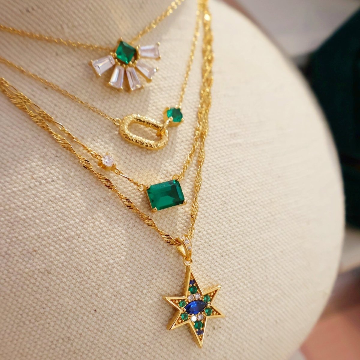 Alma Vintage Oval Necklace Emerald CZ and Gold - Samuel Perry