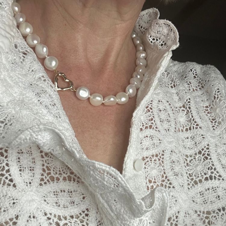 Cultured pearl and 9ct Yellow Gold Molten Heart Choker - Samuel Perry