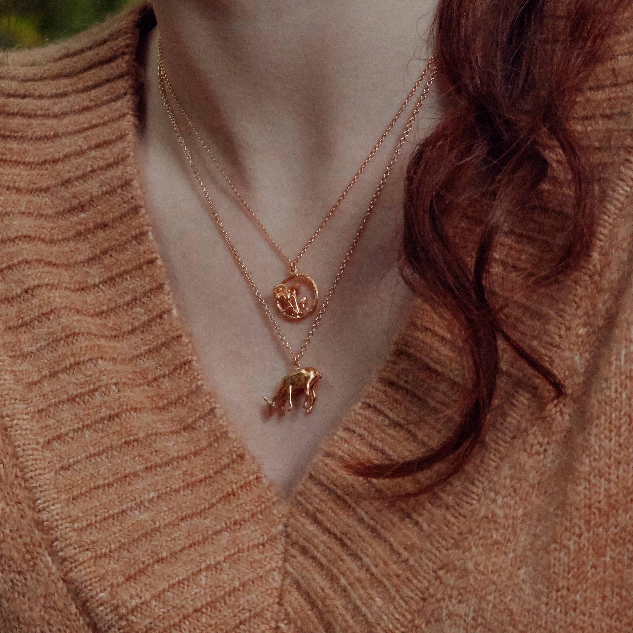 Grazing Doe Necklace Gold-plated - Samuel Perry