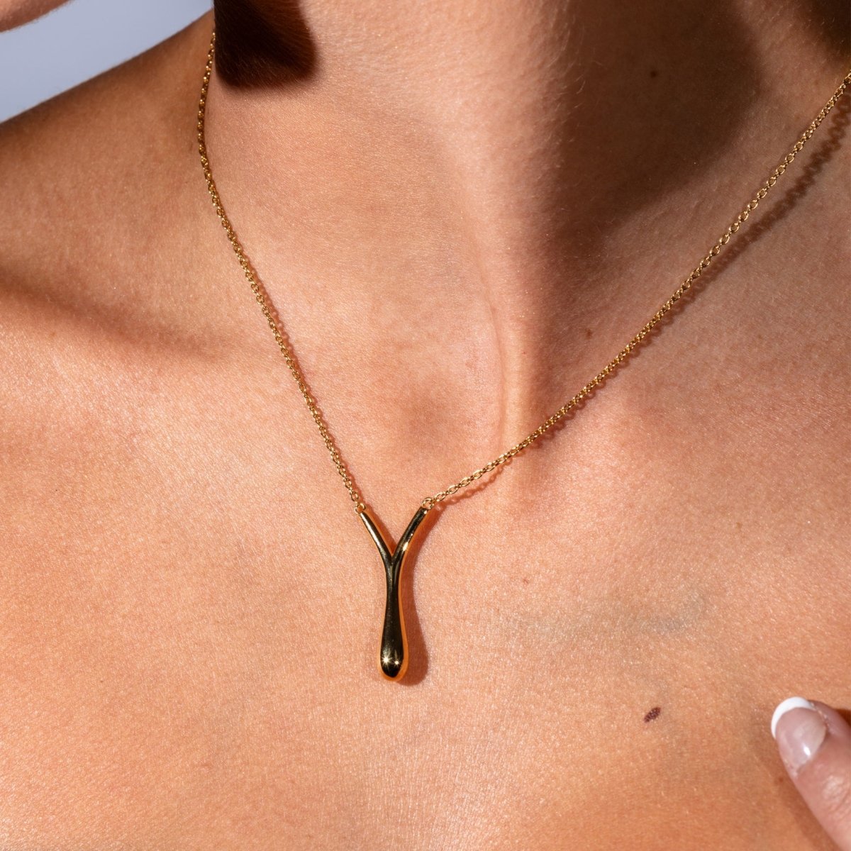 V Drip Pendant in Gold Vermeil - Samuel Perry