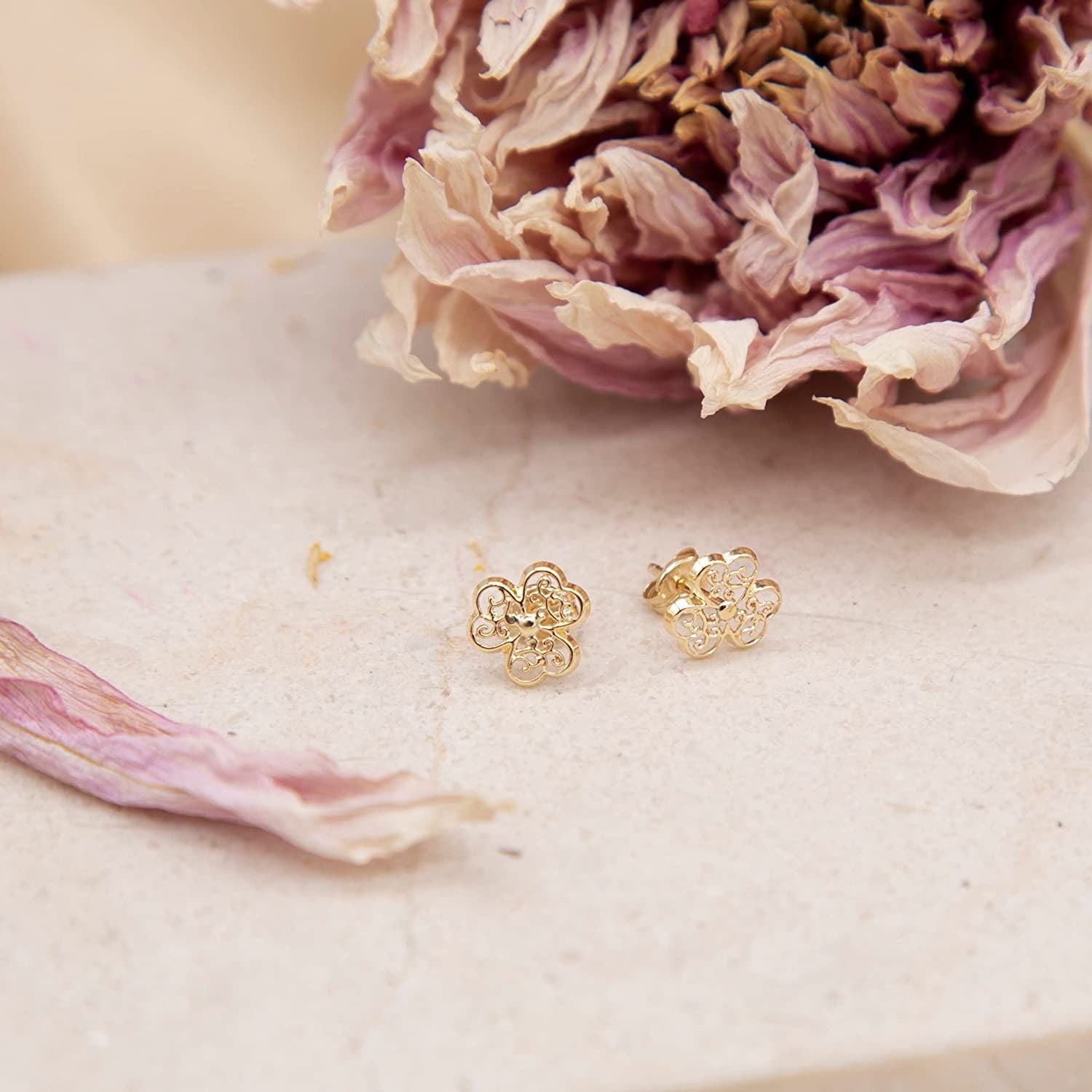 9ct Gold Filigree Shamrock Earrings, Classic Elegance, 9mm, Gift Box Included - Samuel Perry