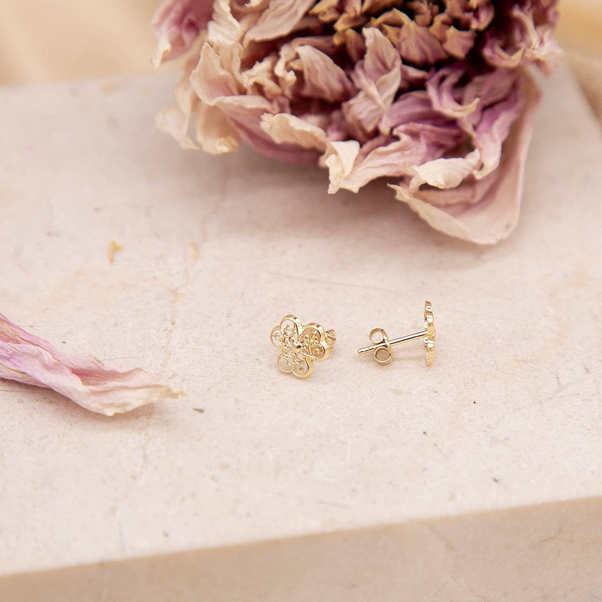 9ct Gold Filigree Shamrock Earrings, Classic Elegance, 9mm, Gift Box  Included