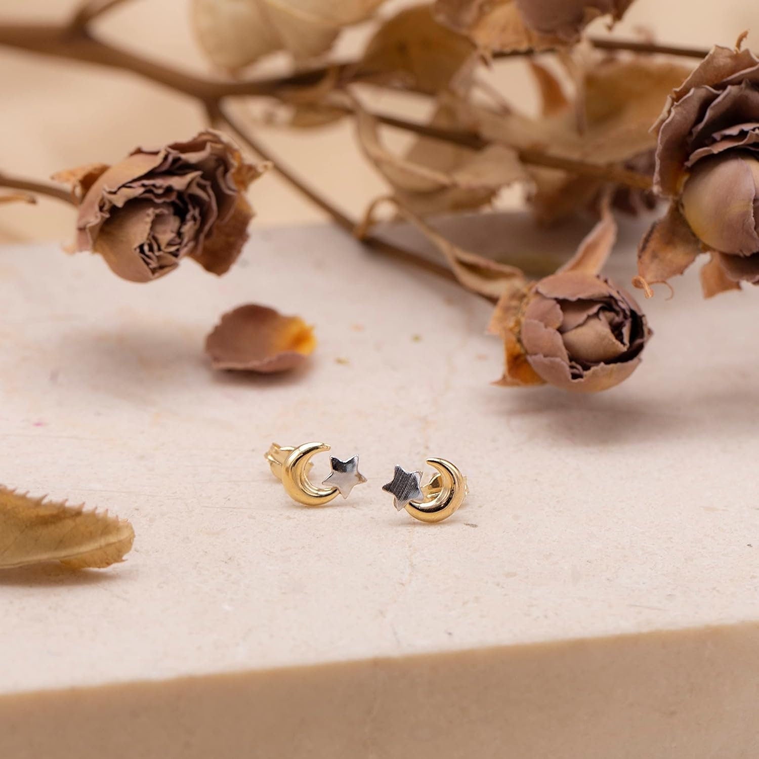 9ct Gold Moon and Star Stud Earrings - 8mm Size - 2-Colour Gold - Classic and Perfect for Everyday - Gift Box Included - Samuel Perry