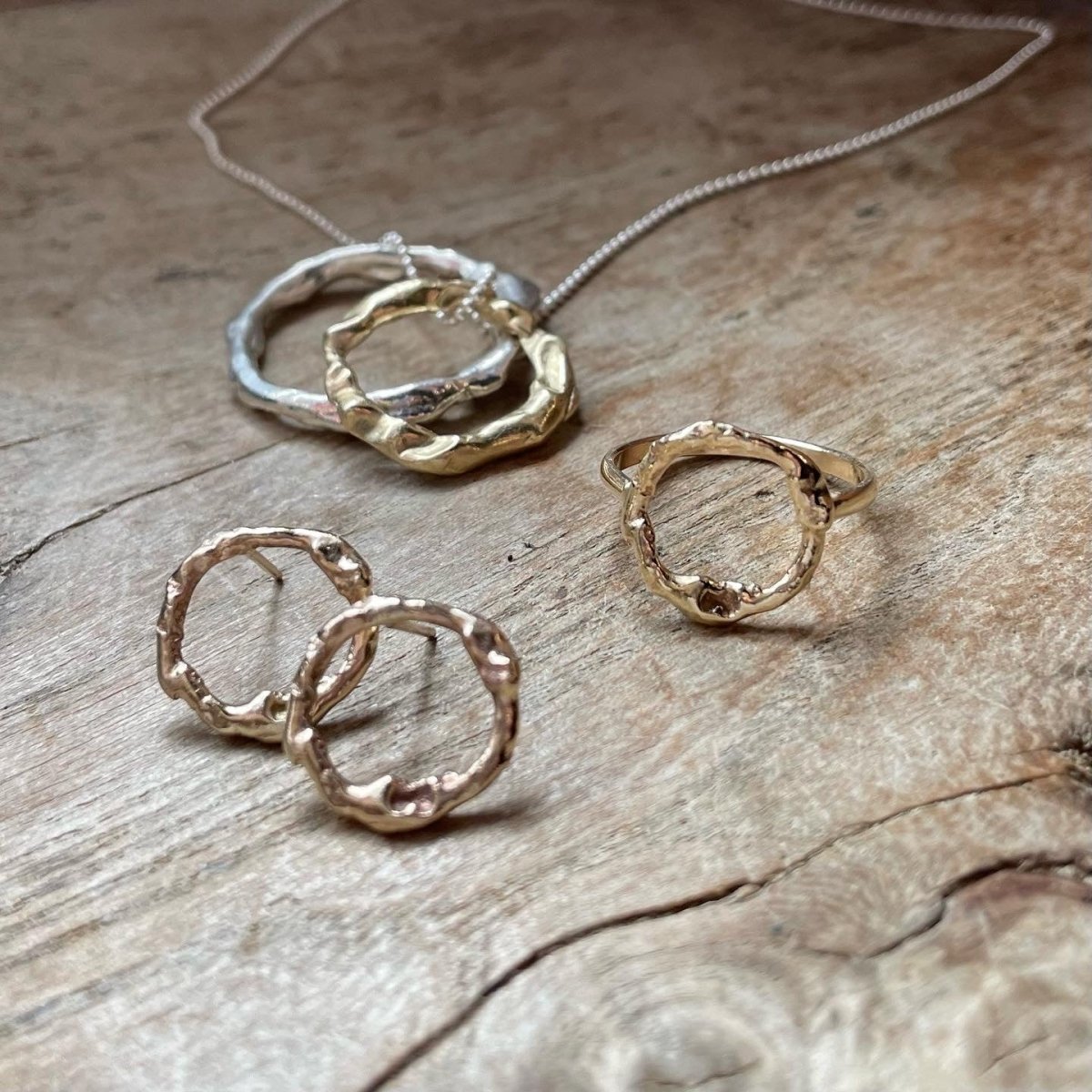 18ct Gold Halo Stud Earrings - Samuel Perry