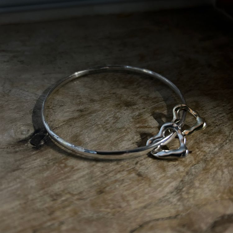 9ct Yellow Gold and Sterling Silver Double Molten Heart Charm Bangle - Samuel Perry
